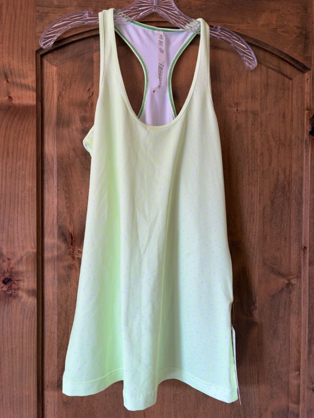 NWT Lululemon razorback tank Size 10 Medium Yoga, workout, running, aerobics